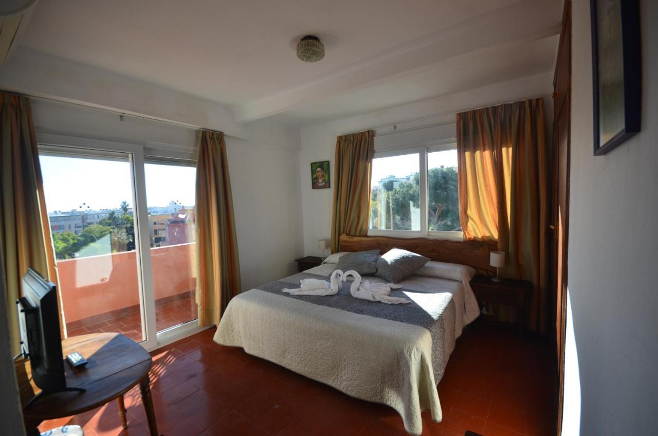 Hostal La Palmera Torremolinos Exterior foto