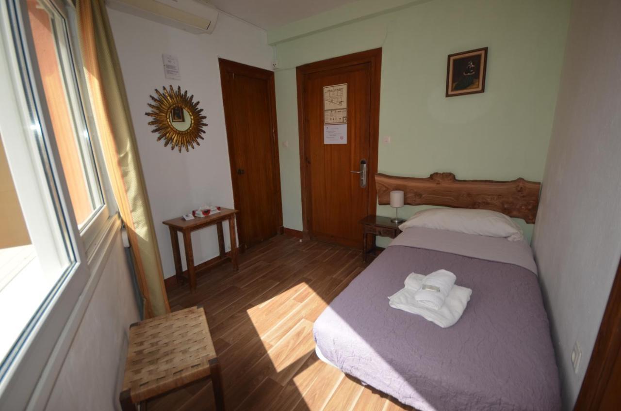 Hostal La Palmera Torremolinos Exterior foto